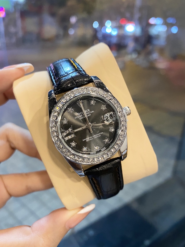 ブランド時計背面デザイン